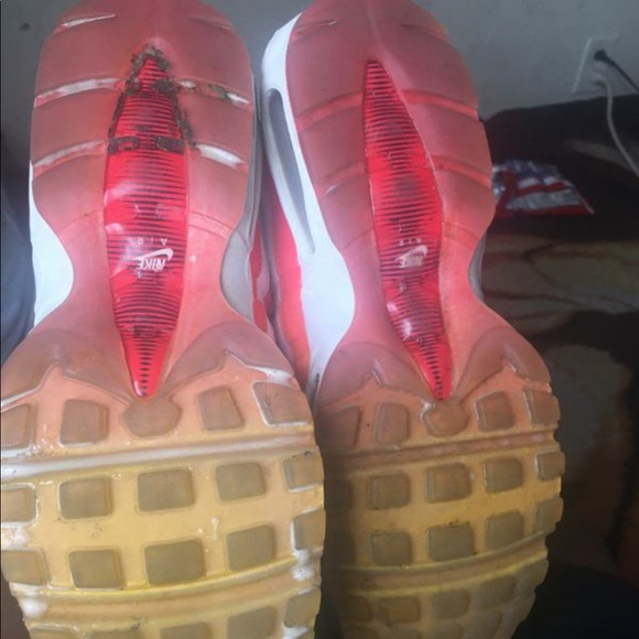 Nike - Picture 4 of 4